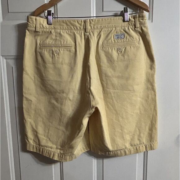 Vineyard Vines Men's Flat Front Shorts - Light Yellow - Picture 2 of 10